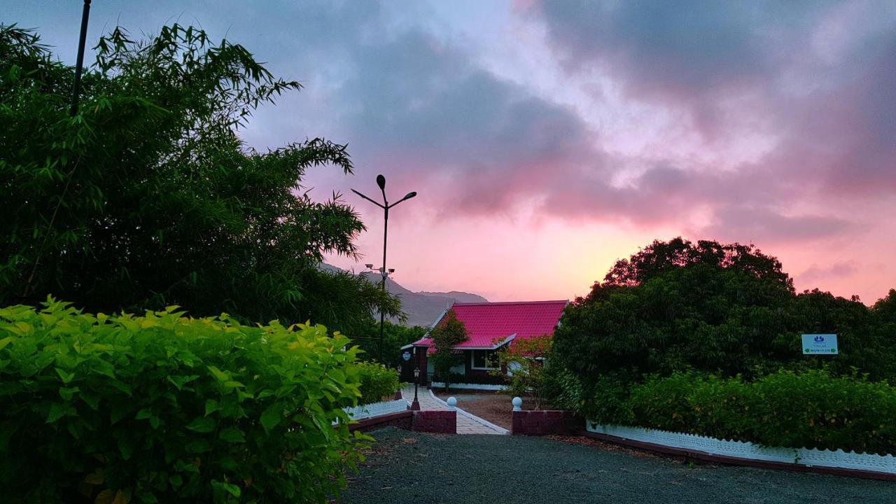 Valley Villa with Private Pool and Jacuzzi , Stand-Alone Villa