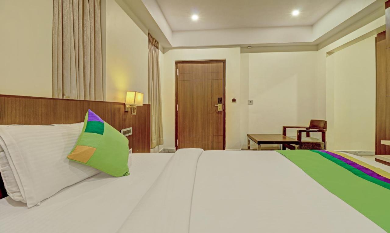 Single Room,1066802986:JPEG