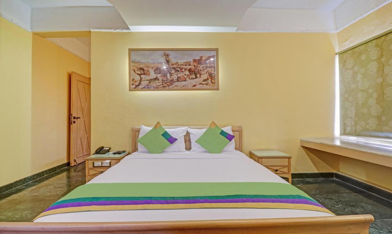Spacious Premium Room,1149396238:JPEG
