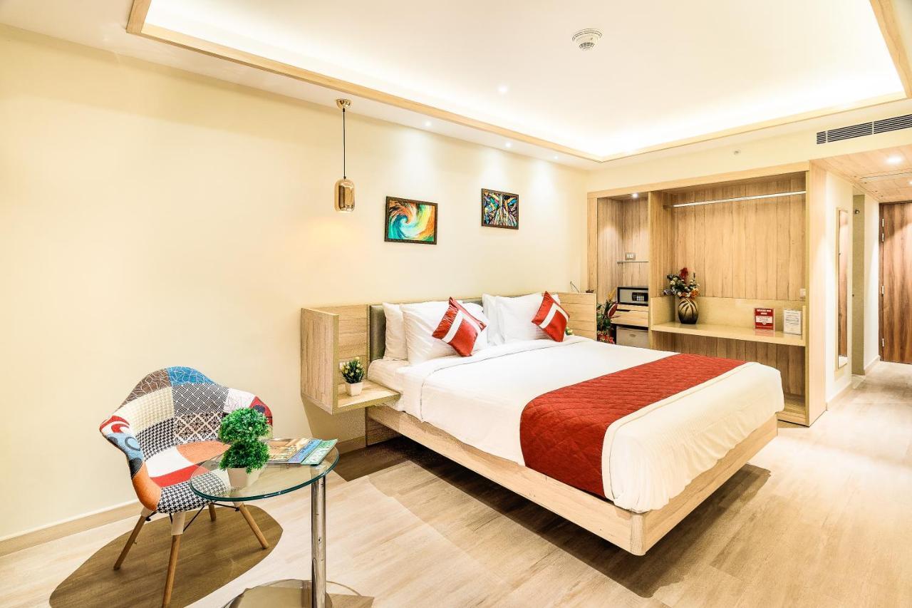 Deluxe Queen Room