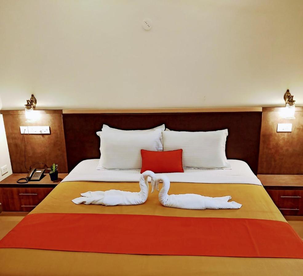 Superior Double or Twin Room Garden View