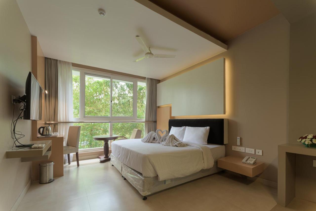 Standard Queen Room