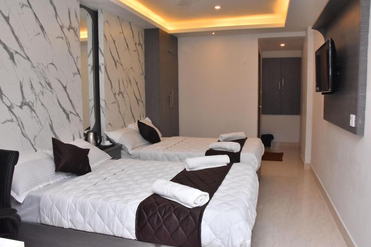 Twin Room with Bath