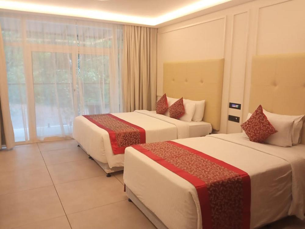 Standard Double or Twin Room Balcony