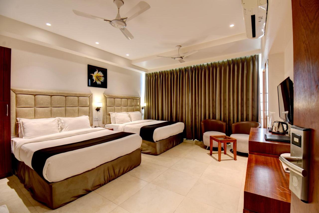 Deluxe Family Room