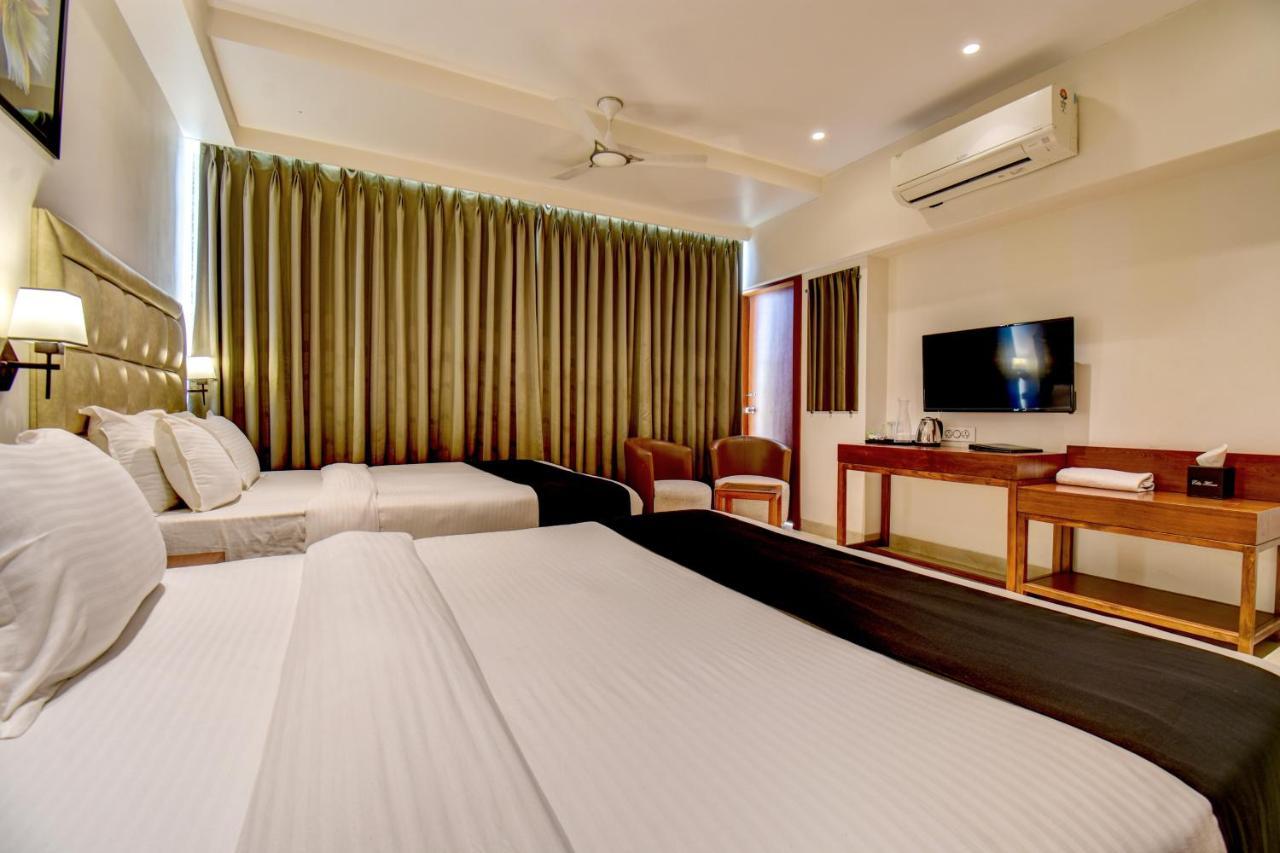Deluxe Family Room