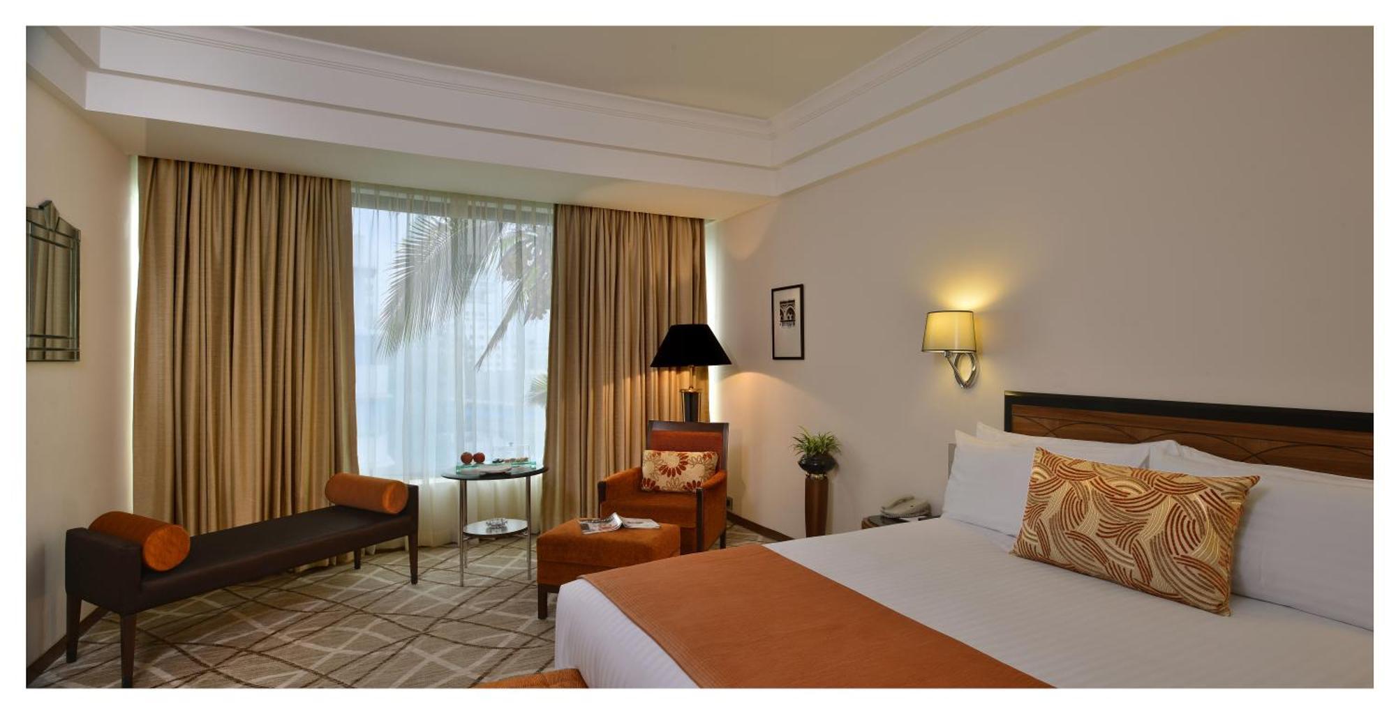 Deluxe Suite mit seitlichem Meerblick
