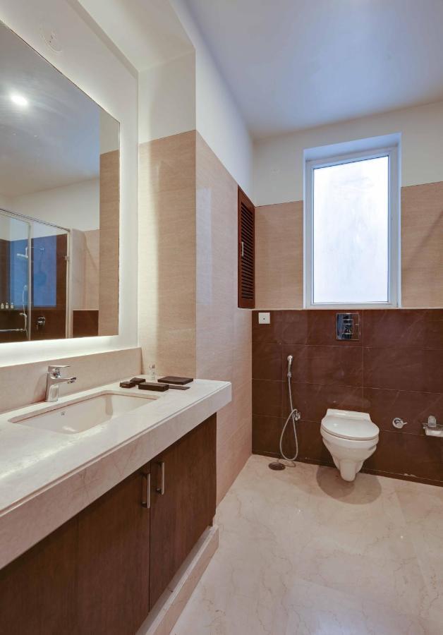 Deluxe Double Room: 15% off on Food and Laundry, 10% off on Airport Transfer