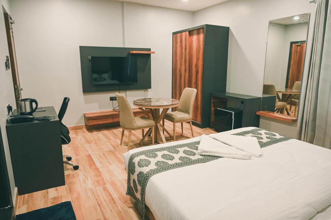 Standard King Room
