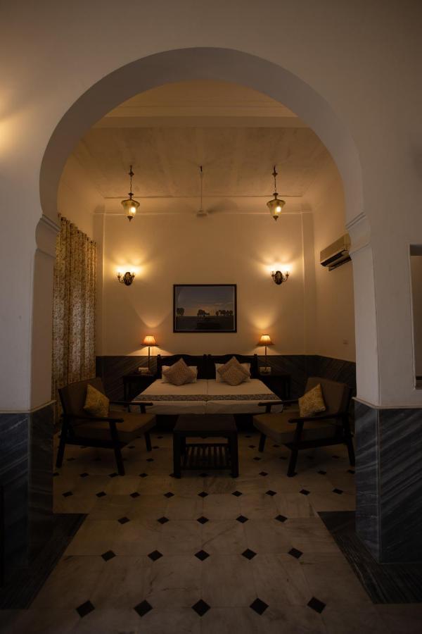 Heritage Deluxe Room: Enjoy Happy Hours with 1+1 offer