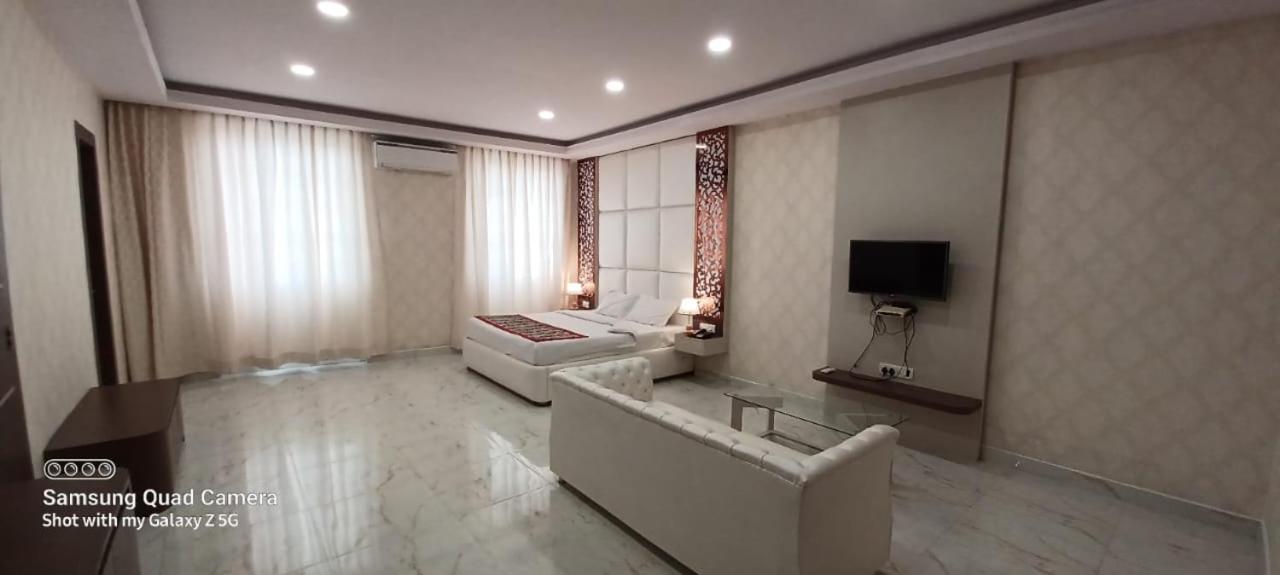 Deluxe Junior Suite,1256690428:JPEG