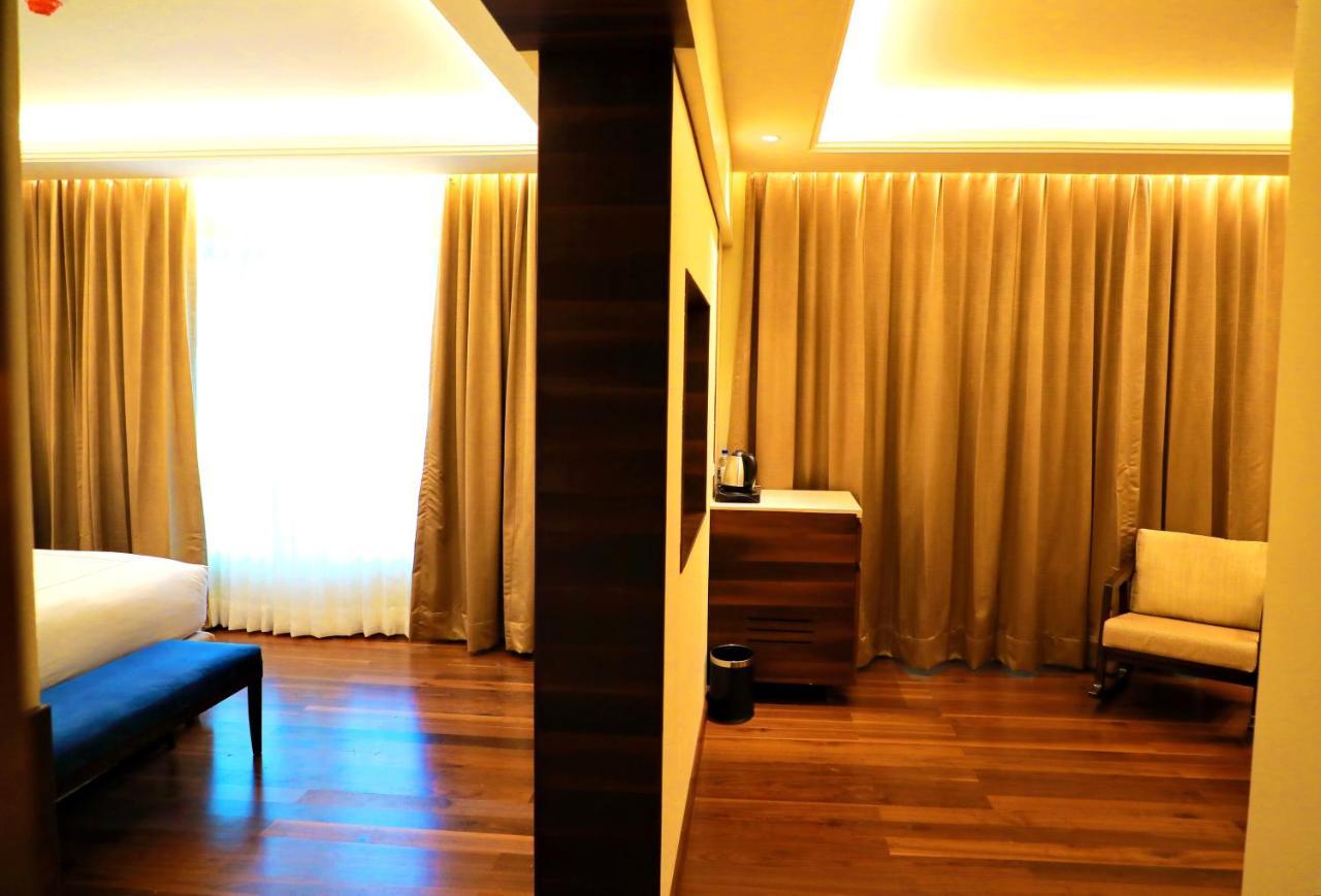 Luxury King Room,1259686633:JPEG