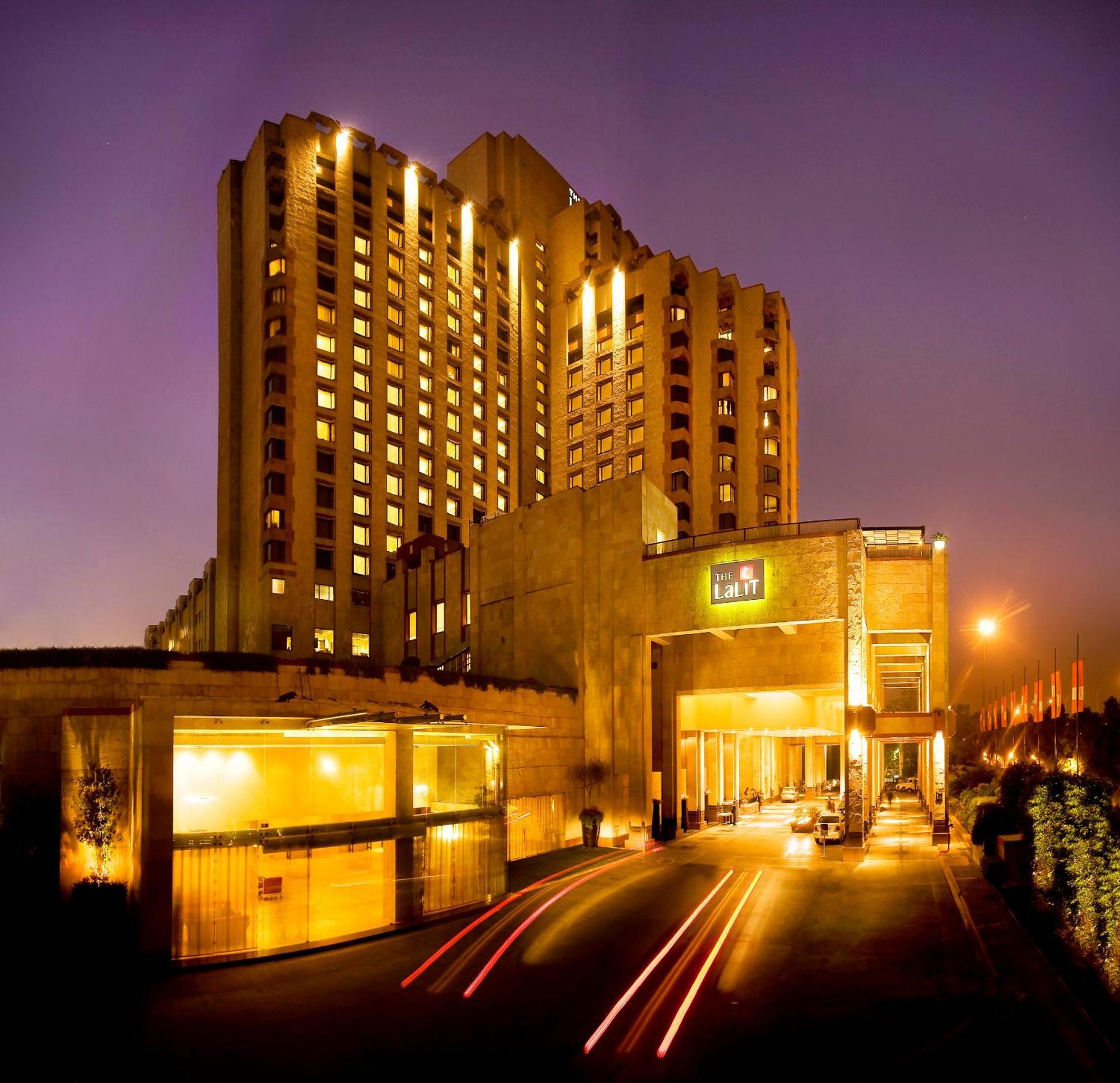 Deluxe King Room - 10% discount on Food & soft beverages, Laundry & Spa