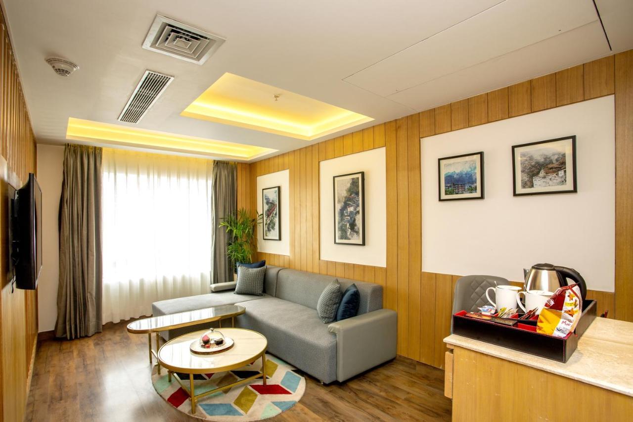 King Suite Non-Smoking