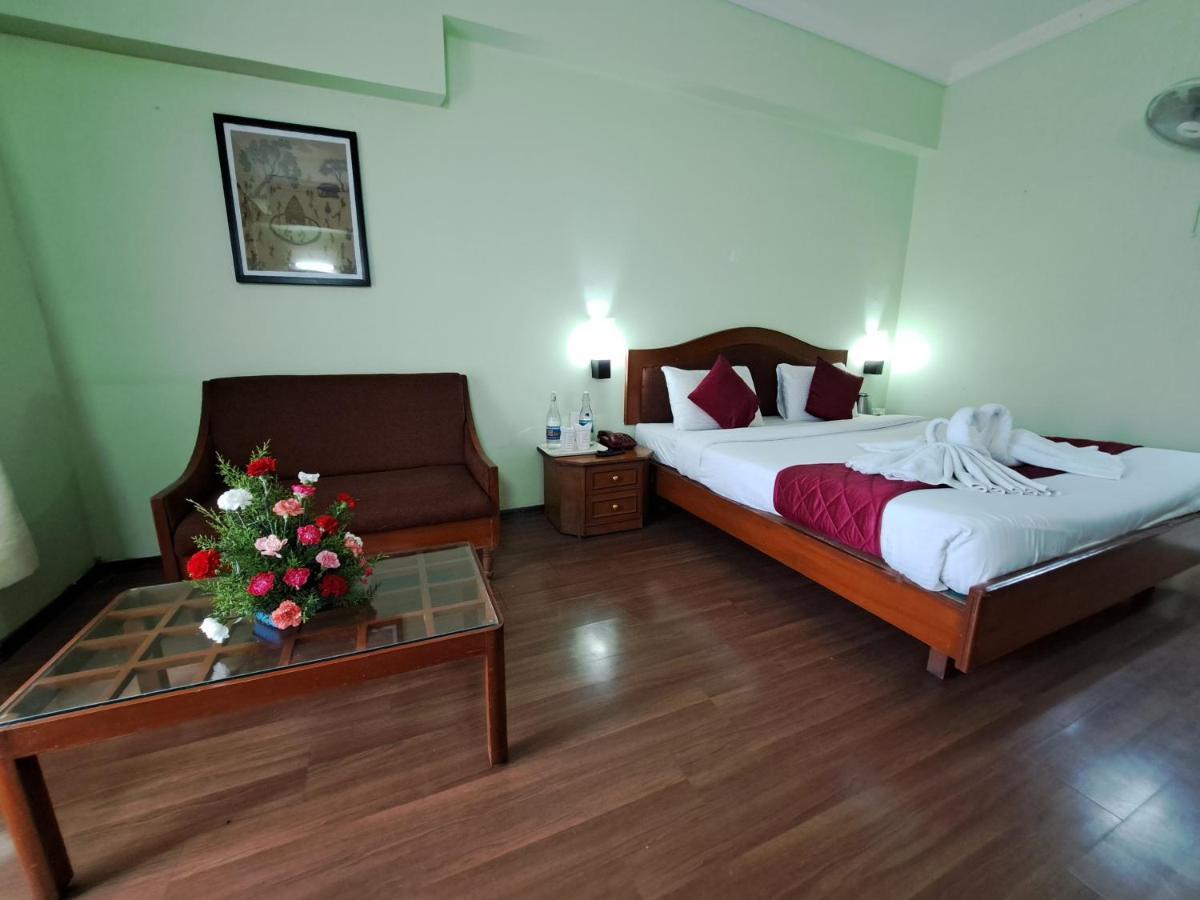 Queen Room