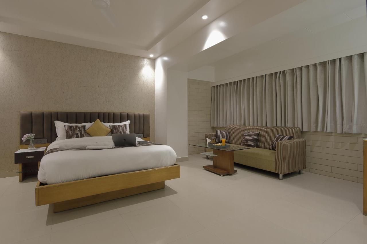 Platinum Room