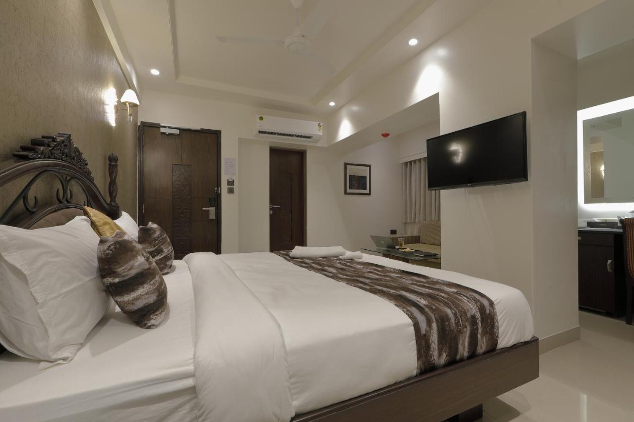 Platinum Room