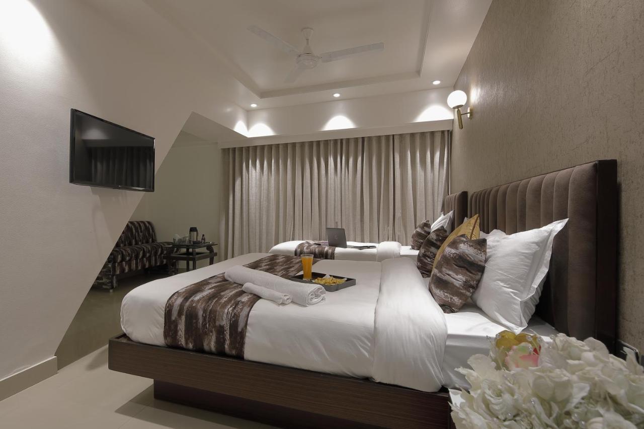 Platinum Room