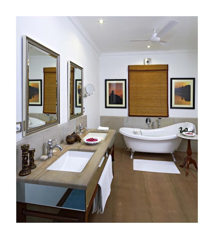 Deluxe Suite - 20% off on 1 session of couple's Spa, Complimentary late check-out up to 4PM (Subject to Availability), 20% discount on F&B and spa services, and complimentary stay for children up to 12 years of age (till July 2026),692021436:JPEG