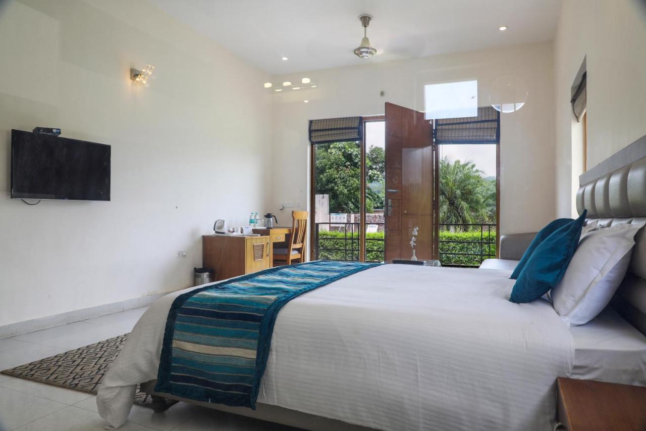 Pool view room