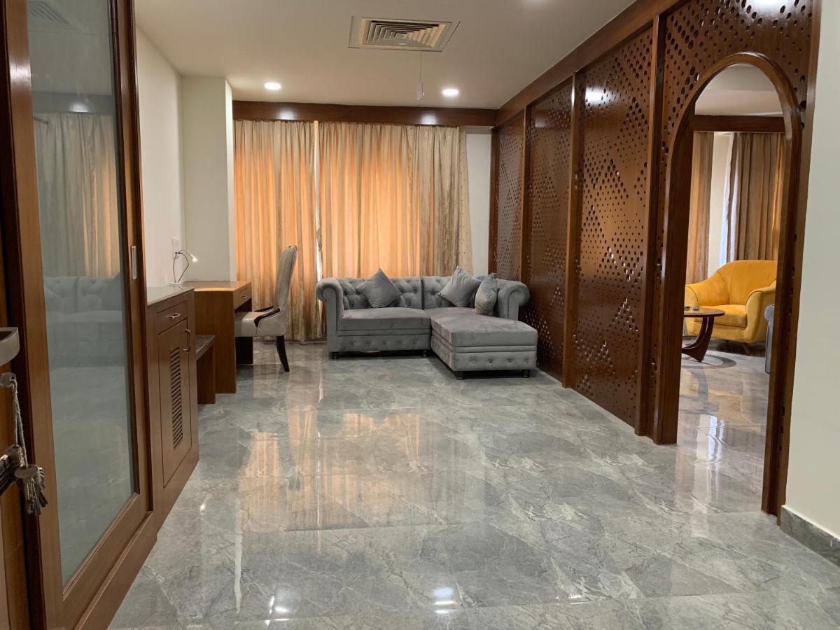 Presidential Suite,1318299154:JPEG