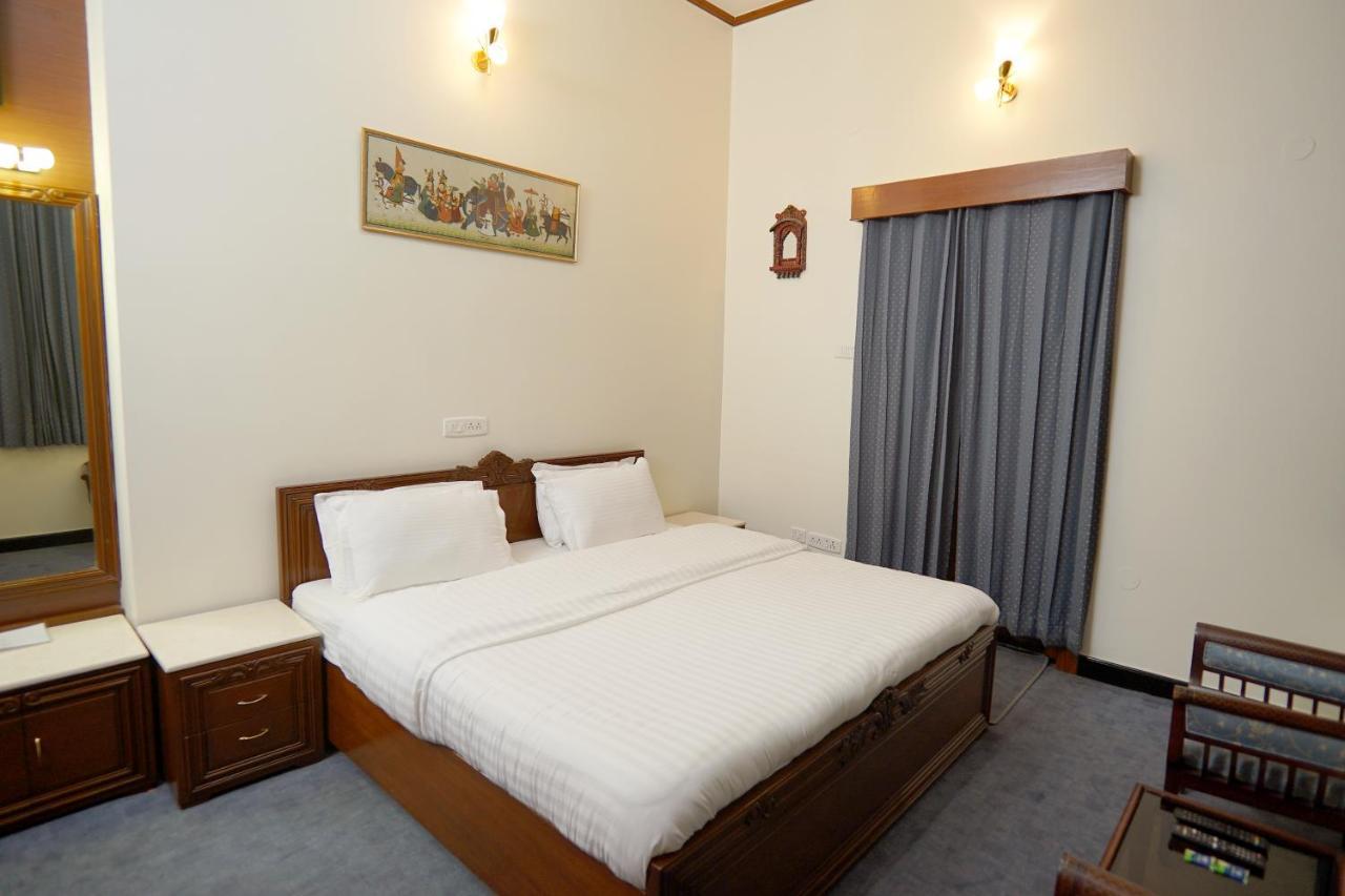Deluxe Room,1322148319:JPEG