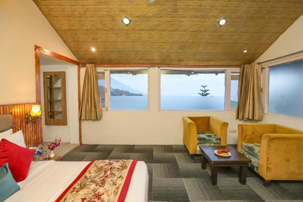 Private Cottage Balcony
