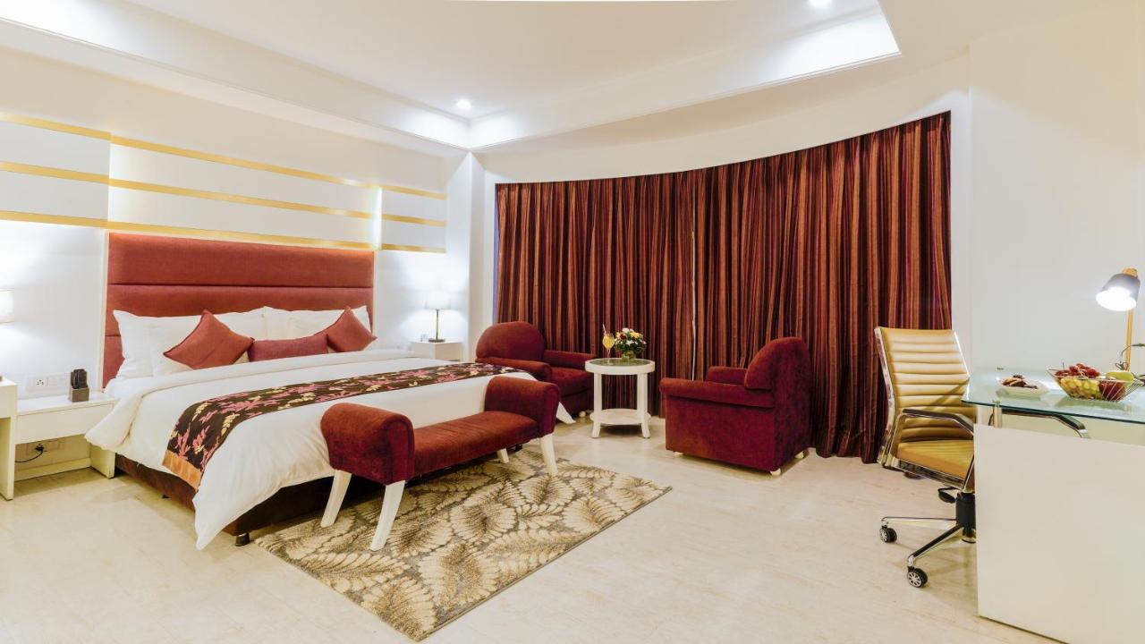 Executive Suite,1329628685:JPEG