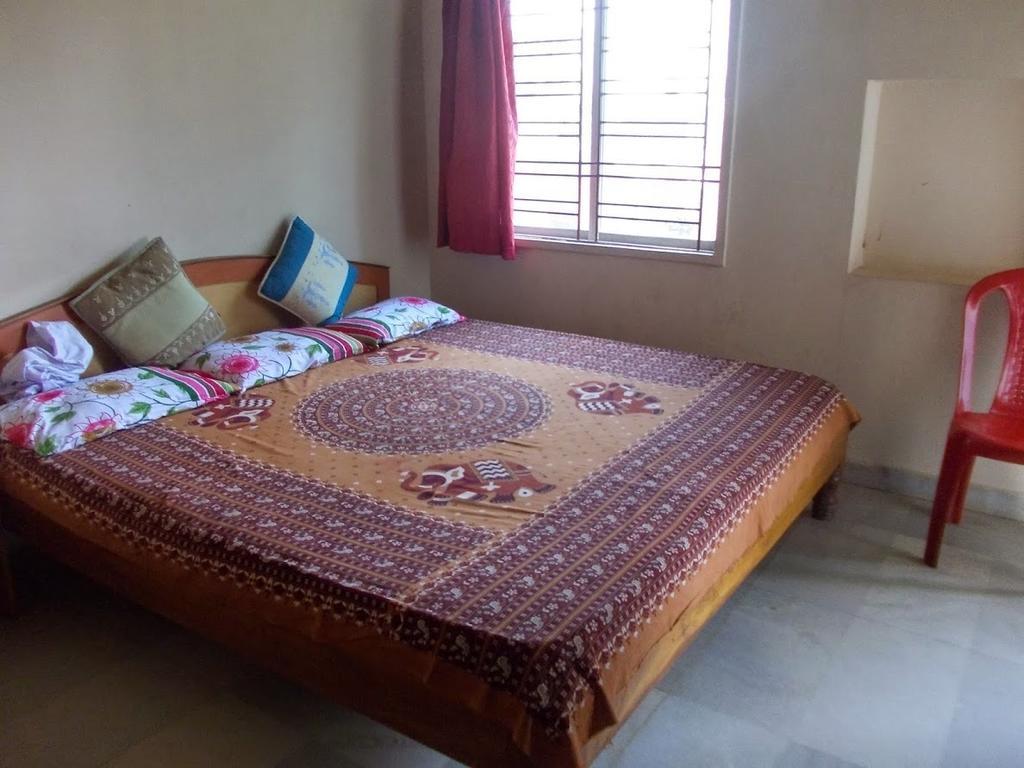 Budget Double Room,143366420:JPEG