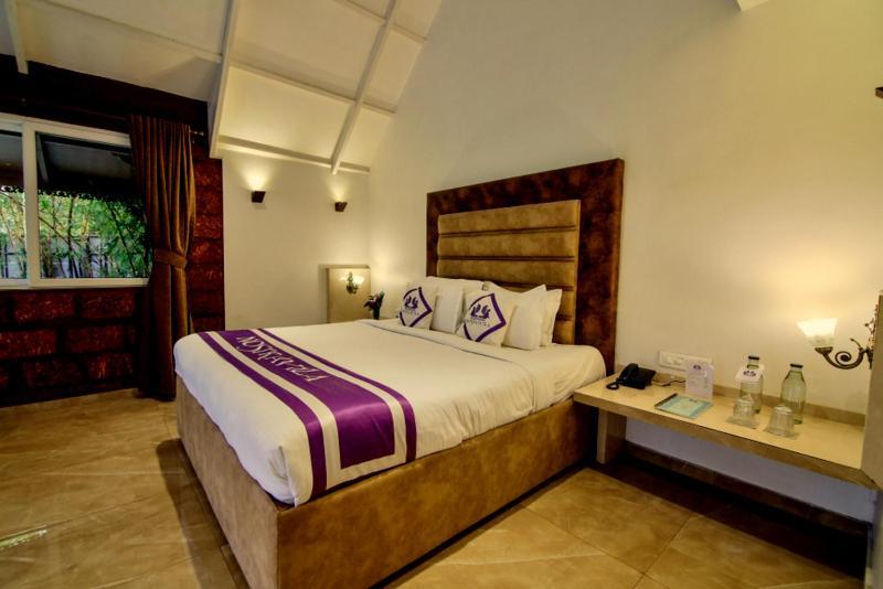 Courtyard Prime Villa with Private Pool and Outdoor Jacuzzi. Stand-Alone Villa