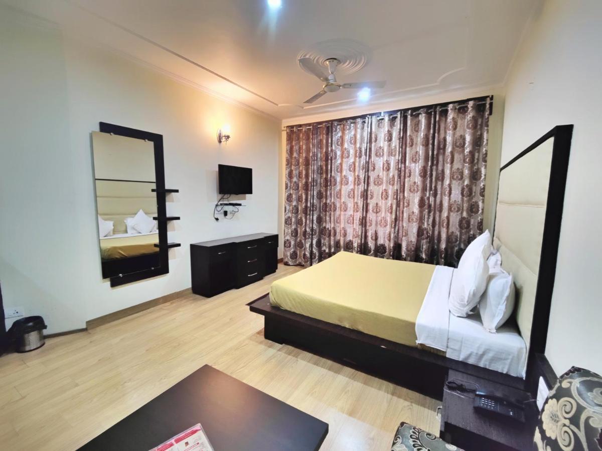 Super Deluxe Double Room