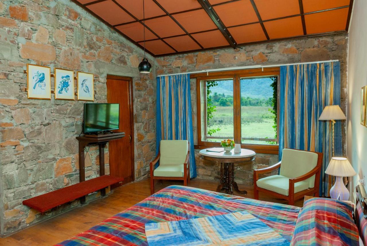 Deluxe Room Lake Facing