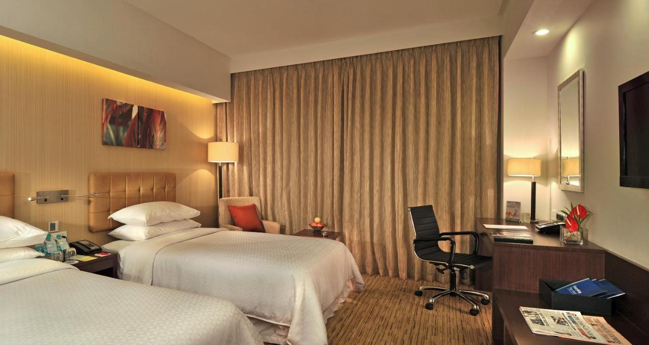 Deluxe Twin Bed with 30% discount on Food & Soft Beverages