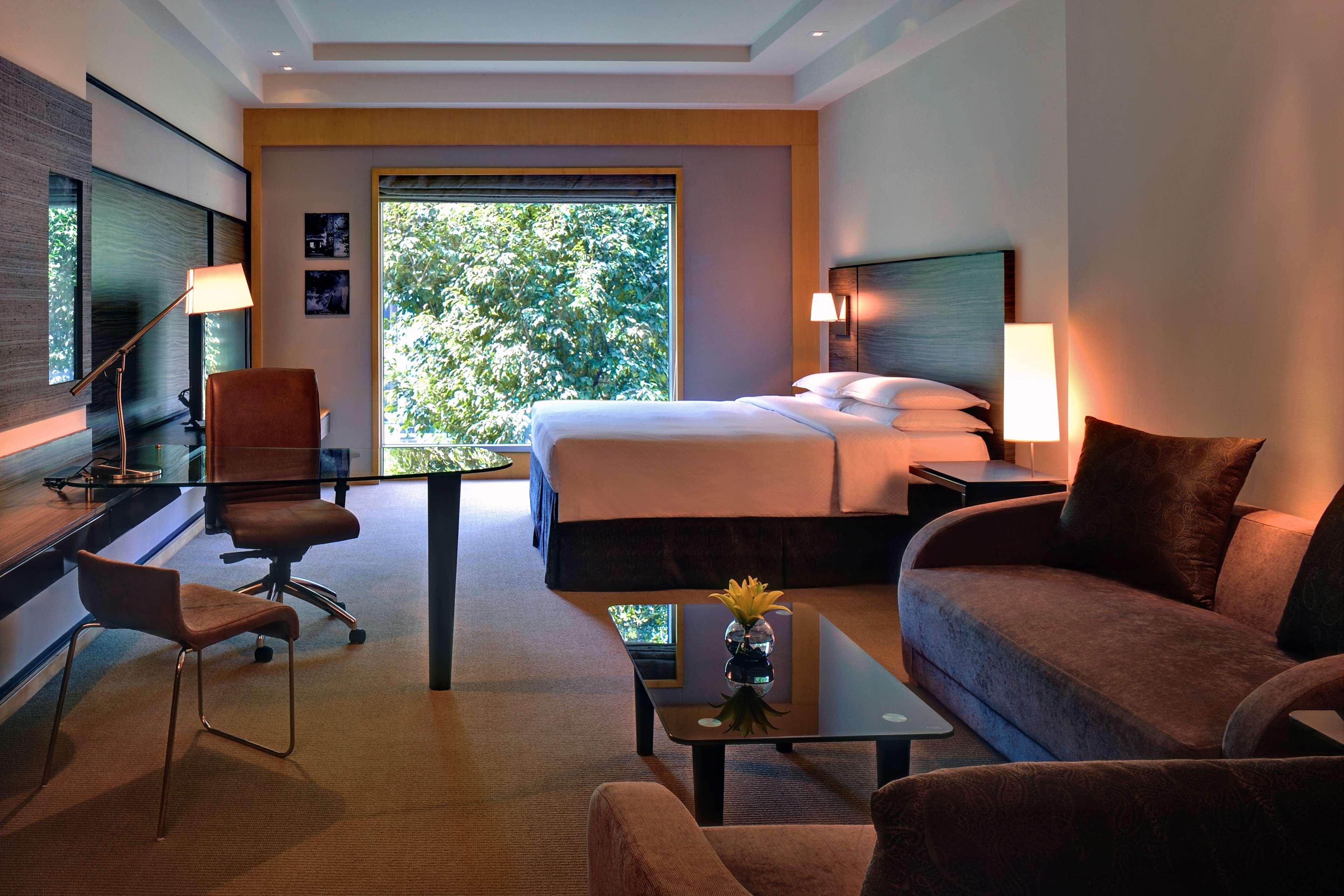 Grand King Suite
