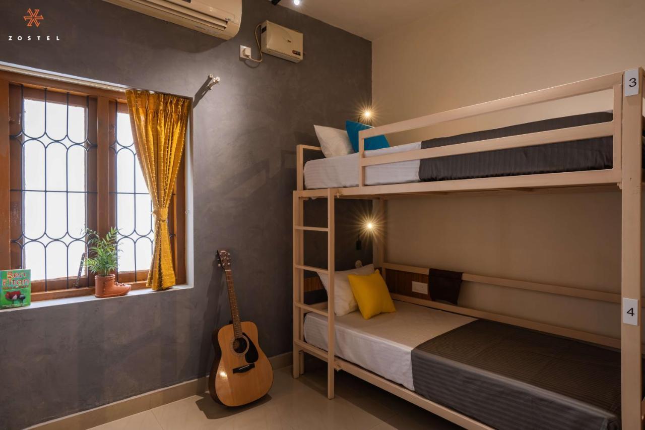 Bed Deluxe 6-Bed Mixed Dormitory Room,1466966576:JPEG
