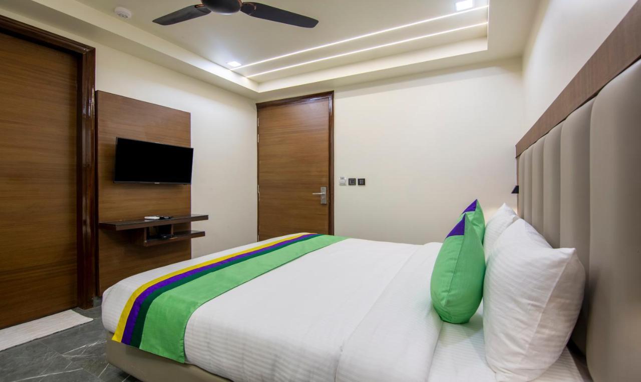 Deluxe Double Room,1477331488:JPEG
