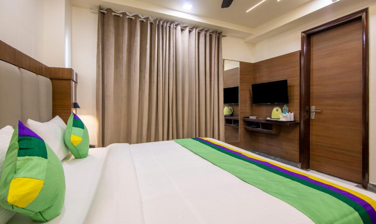 Standard Double Room,1477336318:JPEG