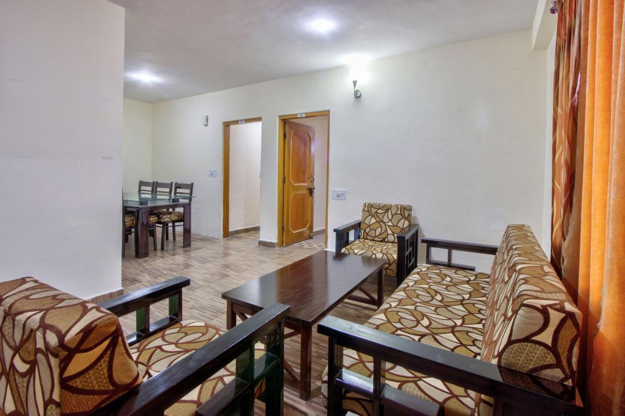 Family Room with Balcony,1480647536:JPEG