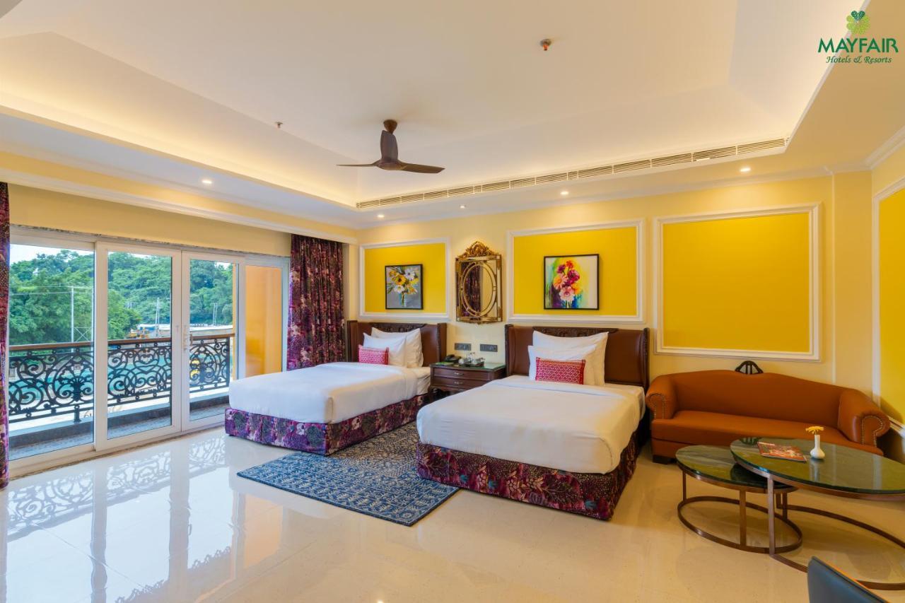 Deluxe Twin Room on Laundry F&B Welcome Refreshments High Tea Welcome Drink on Arrival