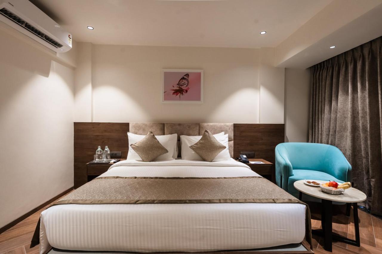 Deluxe Room with Balcony,1488927274:JPEG