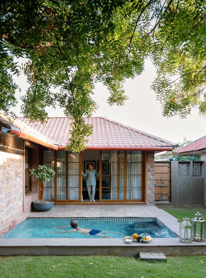 King Room with Pool View,1533602059:JPEG