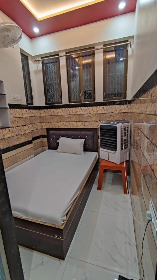 Single Room,1492594561:JPEG