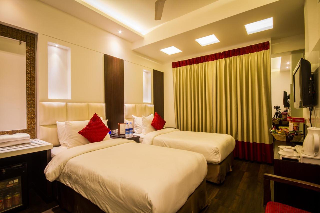 Deluxe Room Airport Pick-up