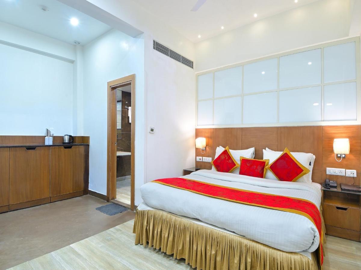 Executive Room,1524902197:JPEG