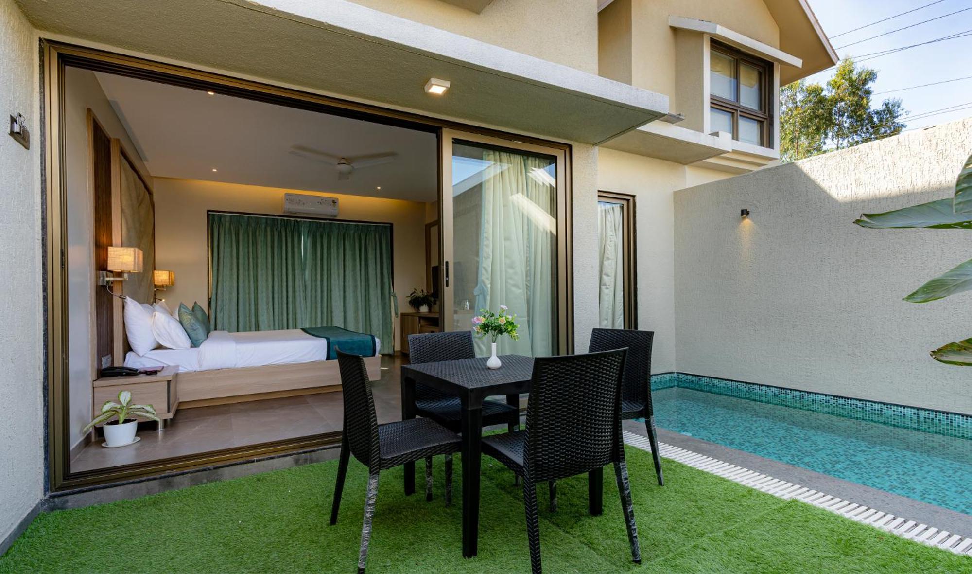 Villa with Private Pool,1645668956:JPEG