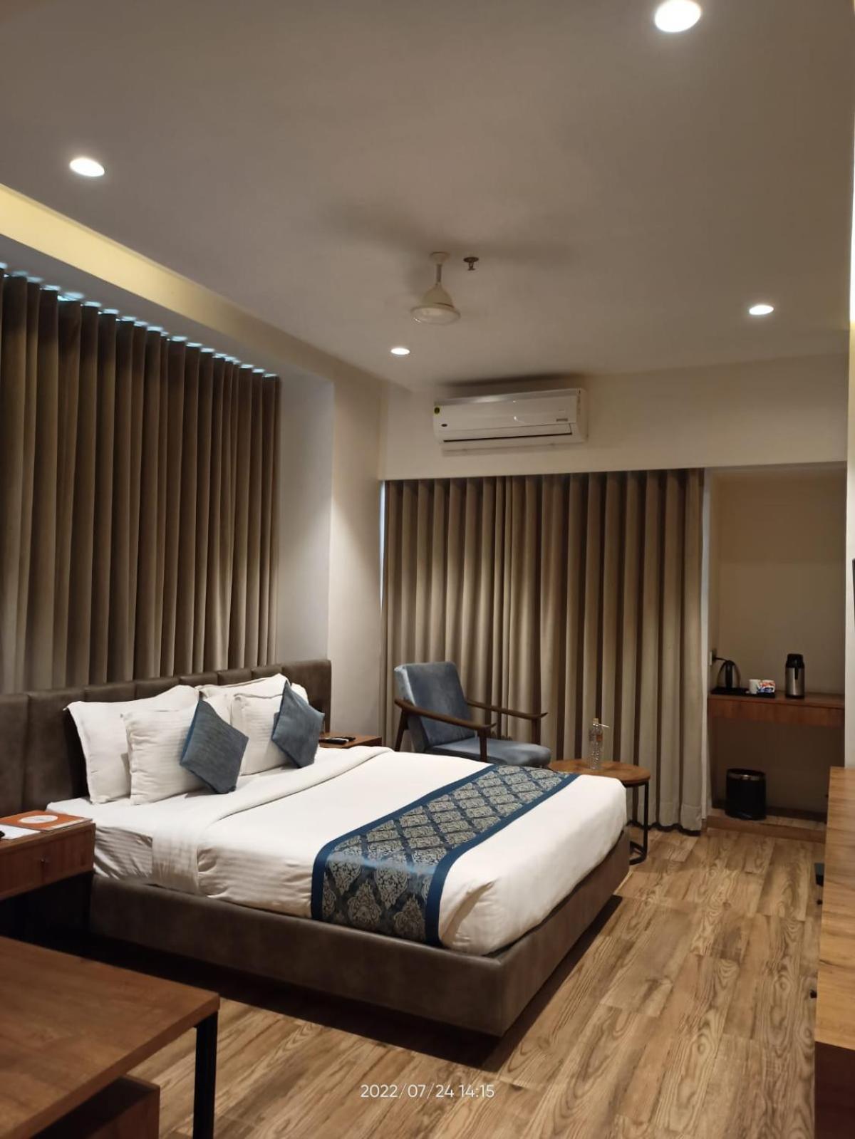 Superior Double Room,1500504667:JPEG