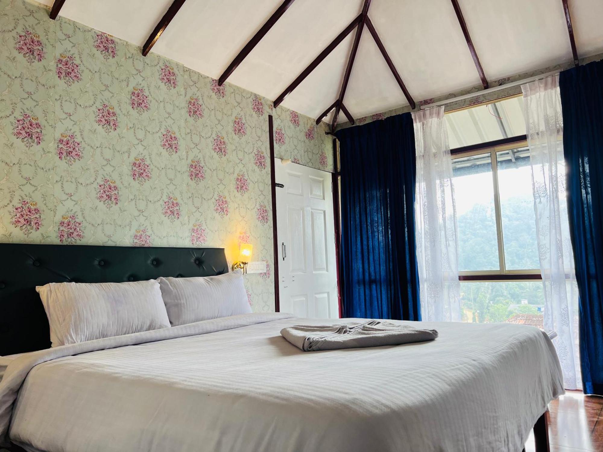 Double Room Mountain View