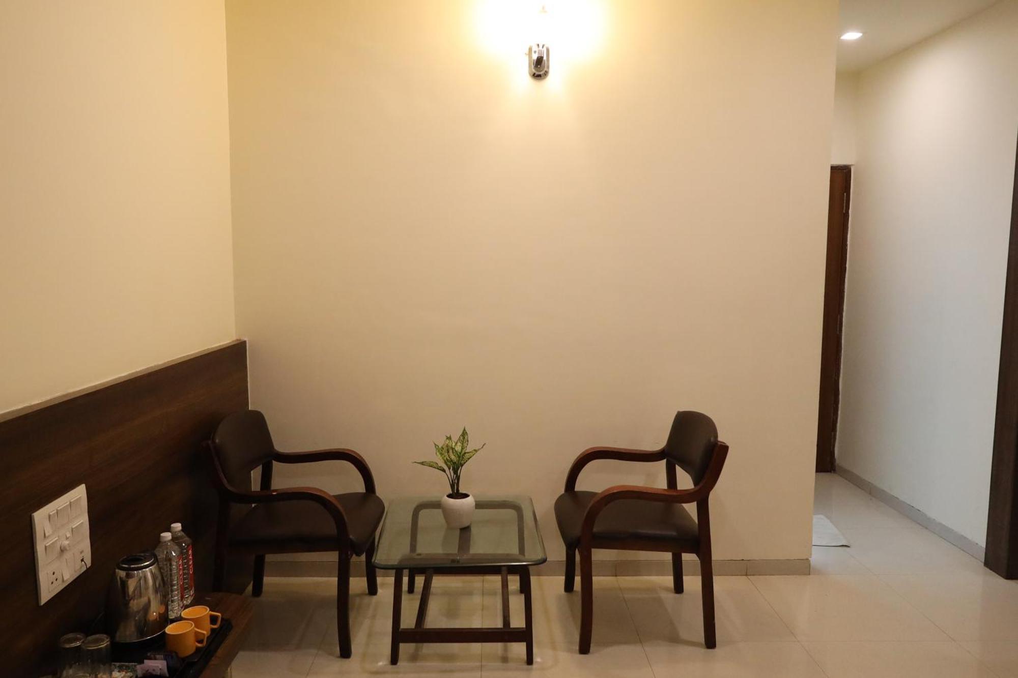 Deluxe Room,1623807157:JPEG