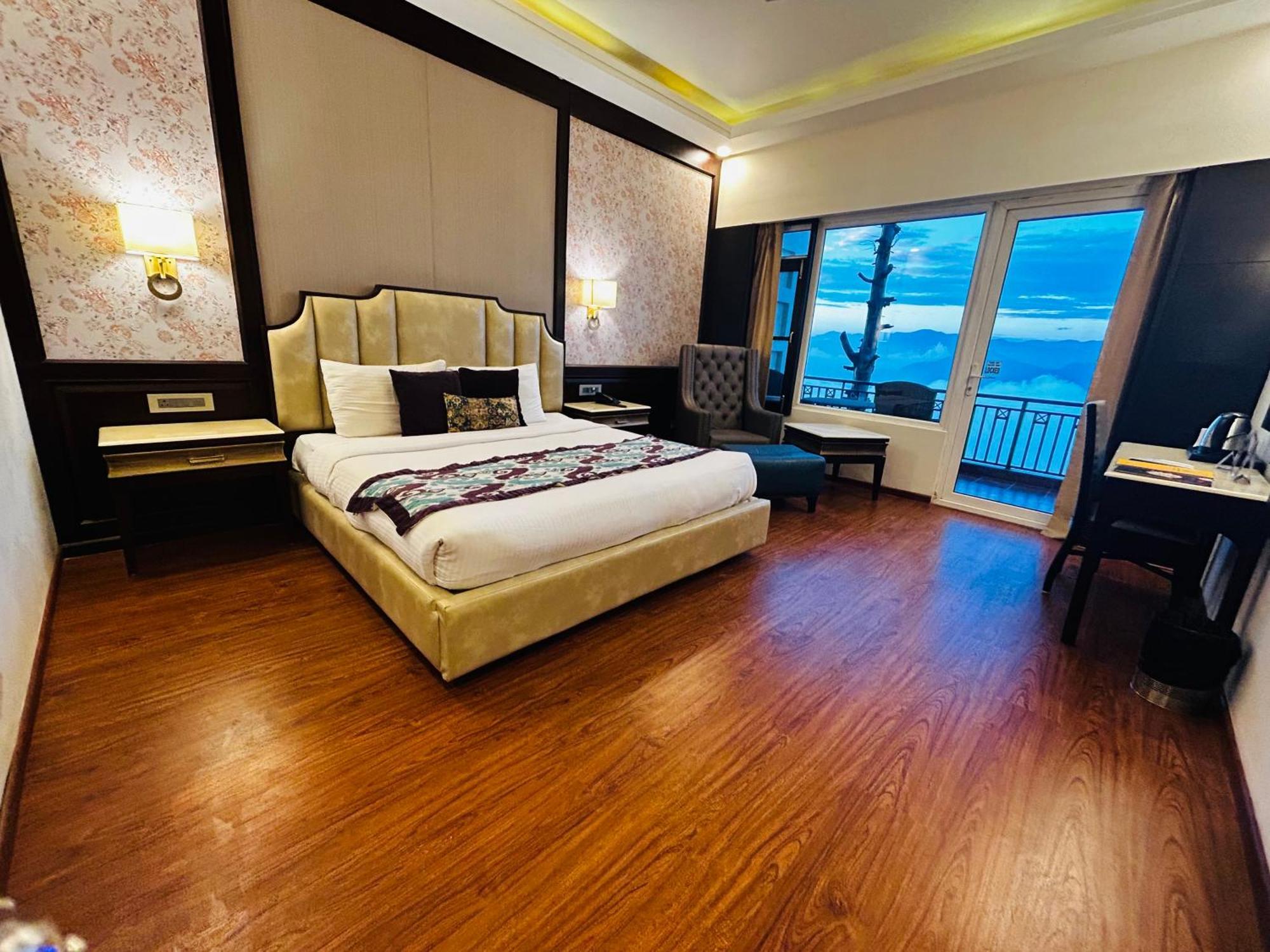 King Room Mountain View