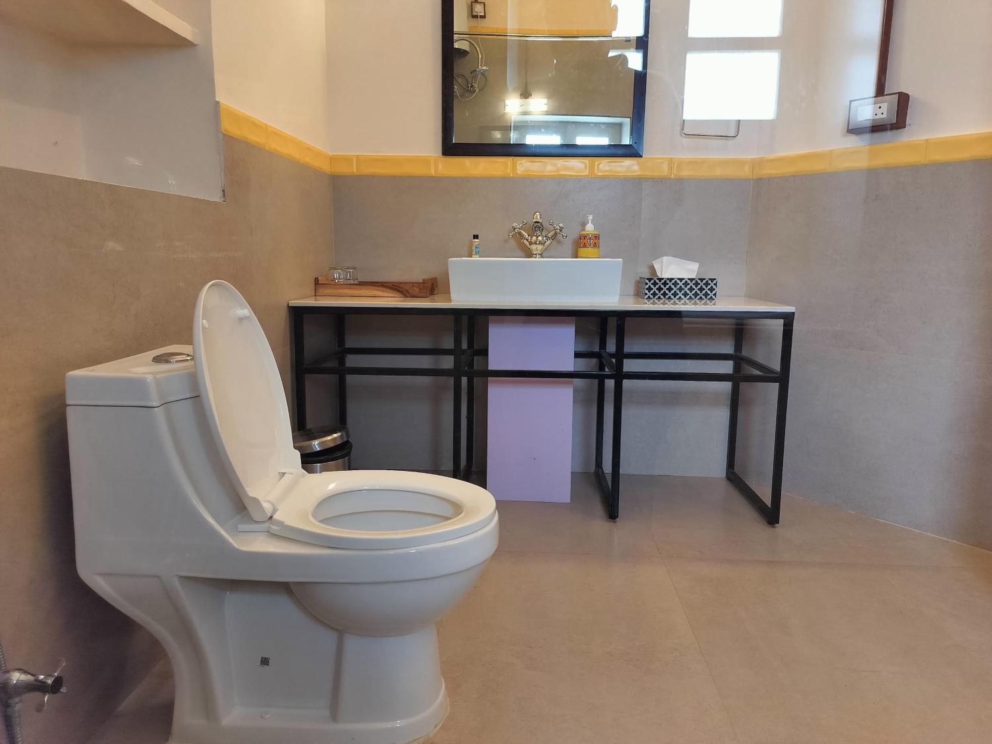 Standard Twin Room,1539153331:JPEG